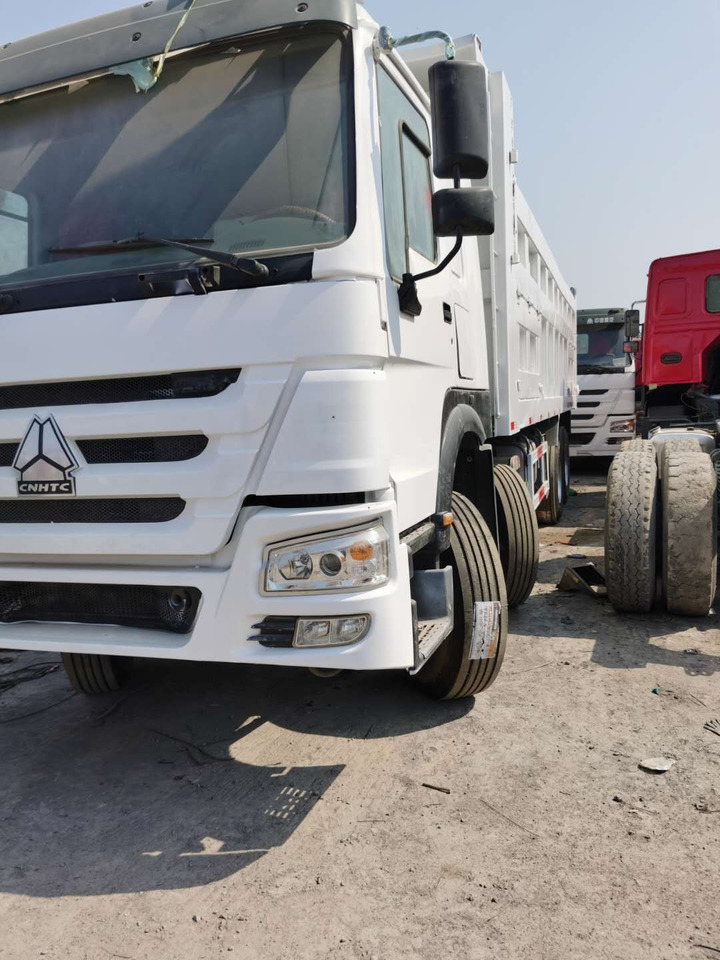 قلابات SINOTRUK HOWO: صور 7
