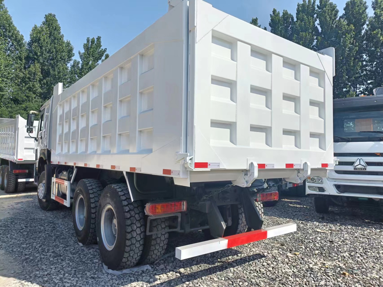 SINOTRUK HOWO - قلابات: صور 2 SINOTRUK HOWO - قلابات: صور 2