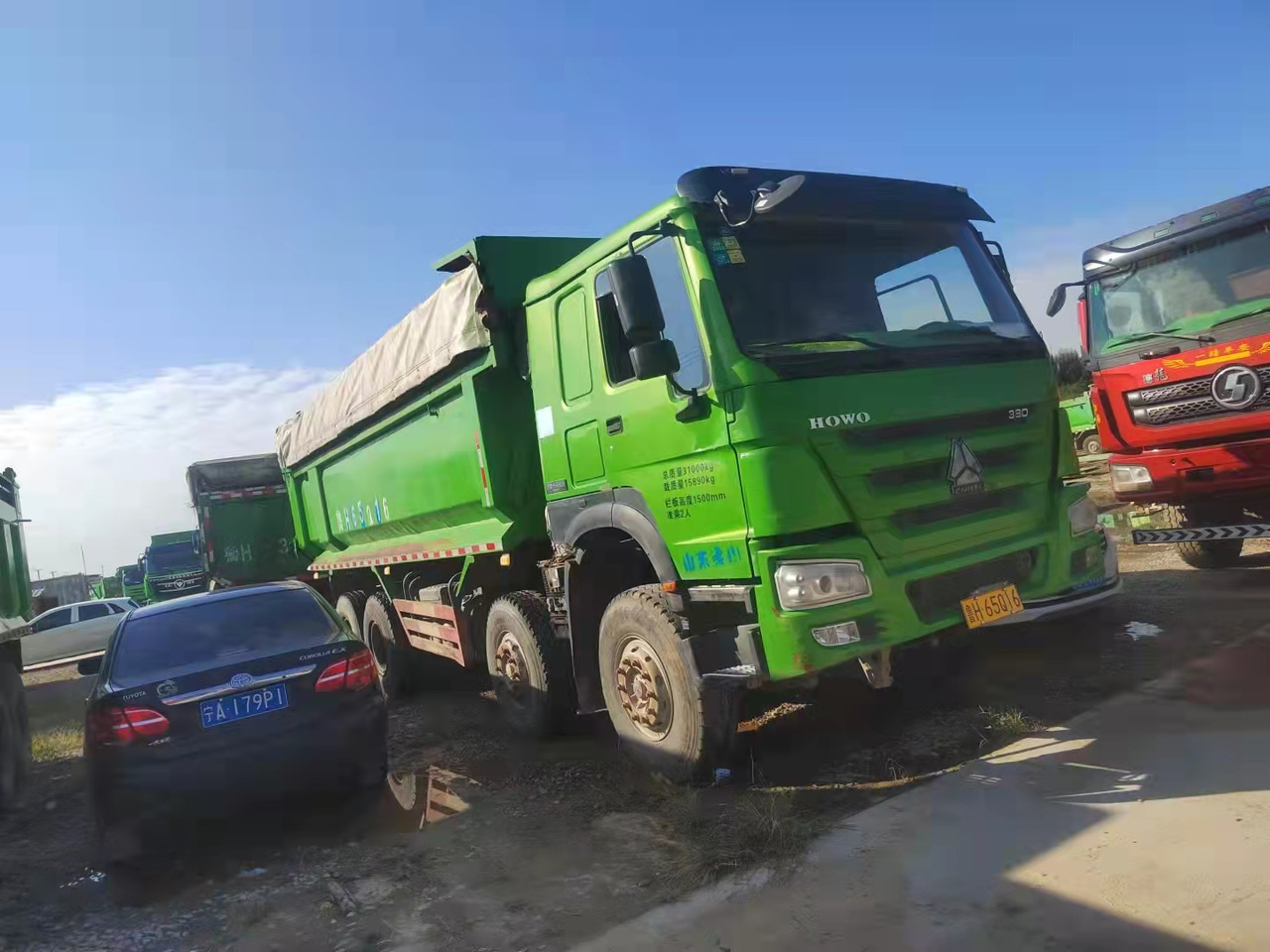 SINOTRUK HOWO - بصندوق مغلق شاحنة: صور 5 SINOTRUK HOWO - بصندوق مغلق شاحنة: صور 5