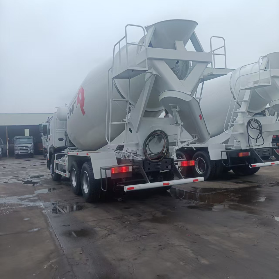 SINOTRUK HOWO - شاحنة: صور 2 SINOTRUK HOWO - شاحنة: صور 2