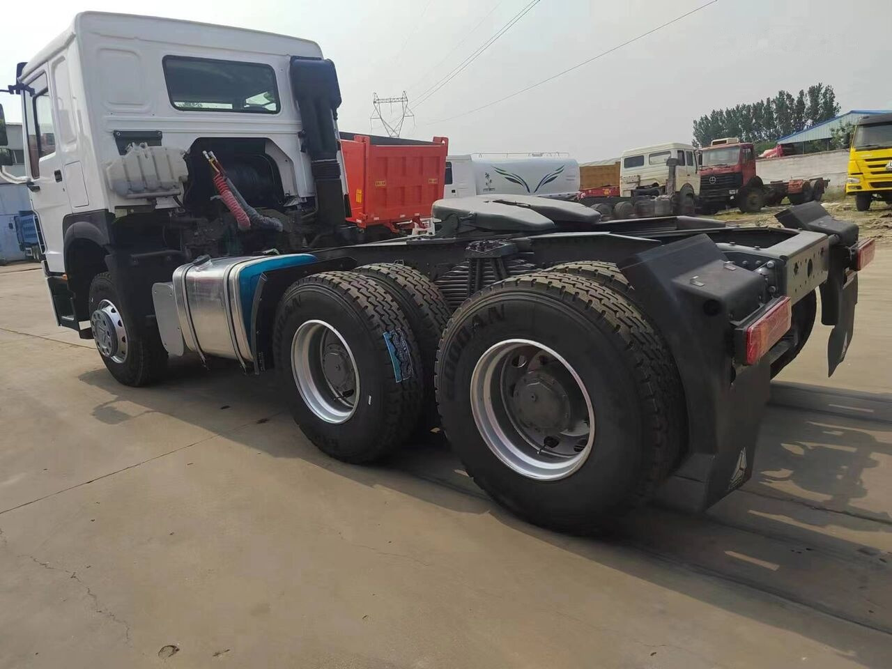 Sinotruk Howo 420 - شاحنة جرار: صور 5 Sinotruk Howo 420 - شاحنة جرار: صور 5