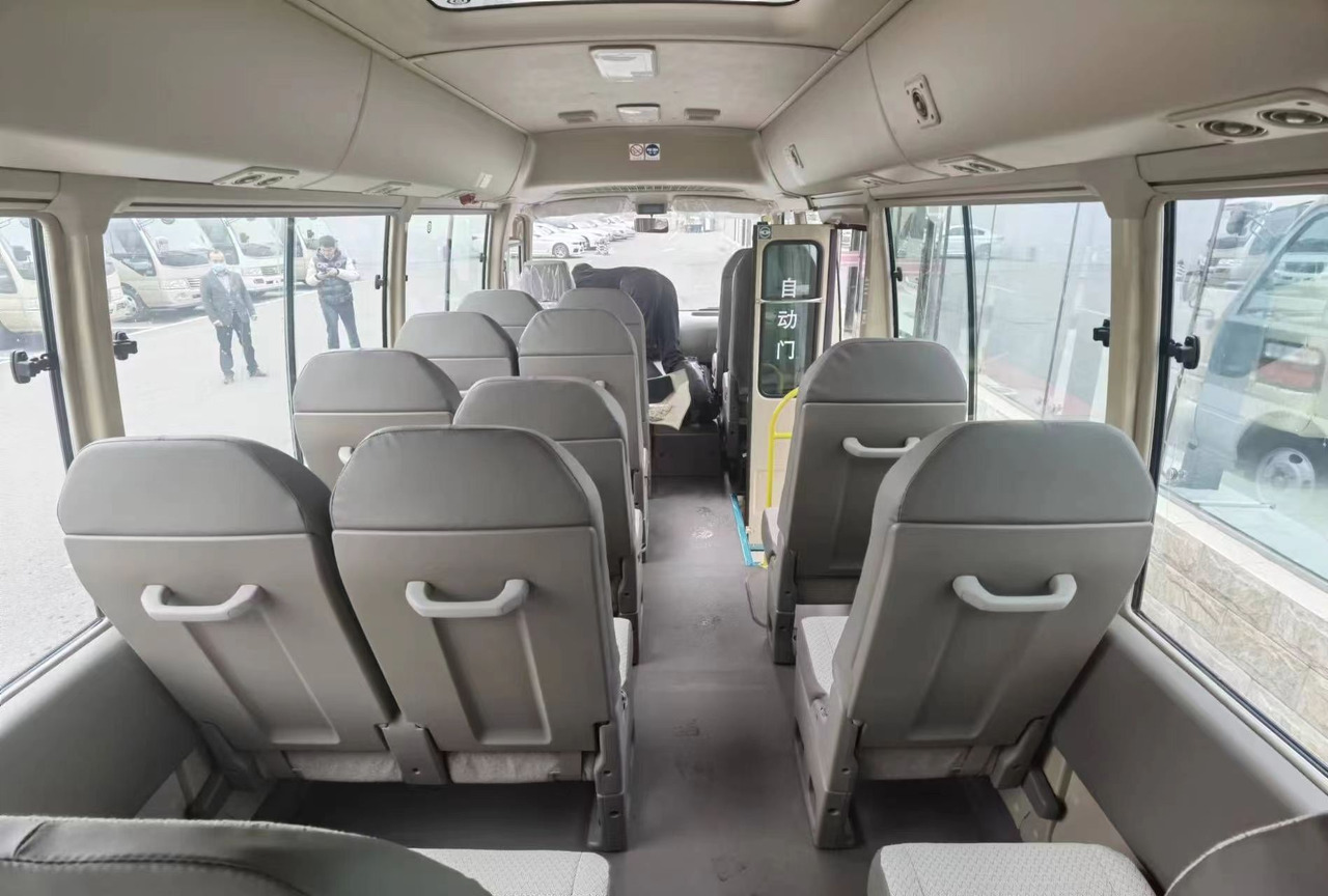 TOYOTA COASTER - حافلة: صور 3 TOYOTA COASTER - حافلة: صور 3