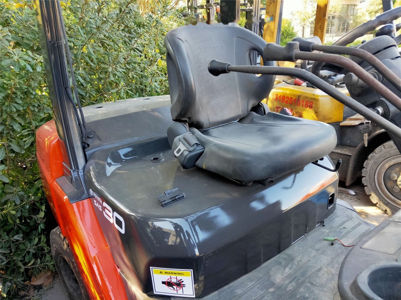 Toyota FDN30 - رافعة شوكية ديزل: صور 2 Toyota FDN30 - رافعة شوكية ديزل: صور 2