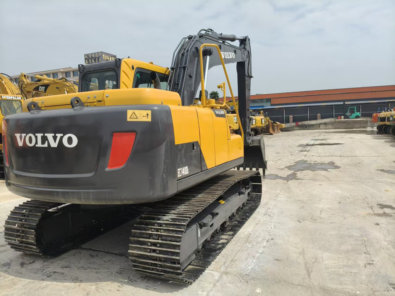 Volvo EC140DL - حفارات زحافة: صور 3 Volvo EC140DL - حفارات زحافة: صور 3