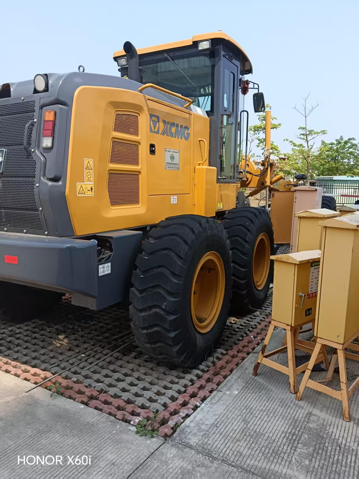 XCMG GR1653 - آلة تسوية الأرض: صور 5 XCMG GR1653 - آلة تسوية الأرض: صور 5