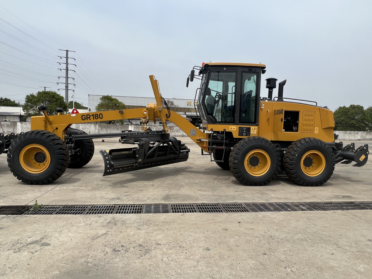 XCMG GR180 - آلة تسوية الأرض: صور 3 XCMG GR180 - آلة تسوية الأرض: صور 3