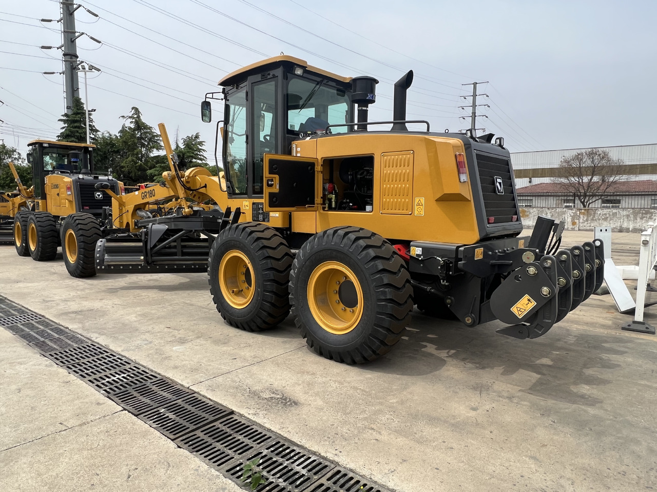 XCMG GR180 - آلة تسوية الأرض: صور 5 XCMG GR180 - آلة تسوية الأرض: صور 5