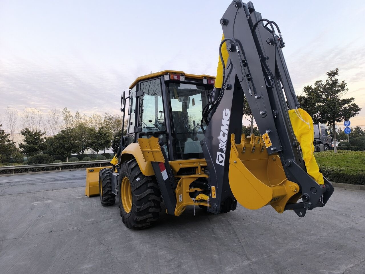 XCMG XT870K - حفار متعدد الاستخدام: صور 2 XCMG XT870K - حفار متعدد الاستخدام: صور 2