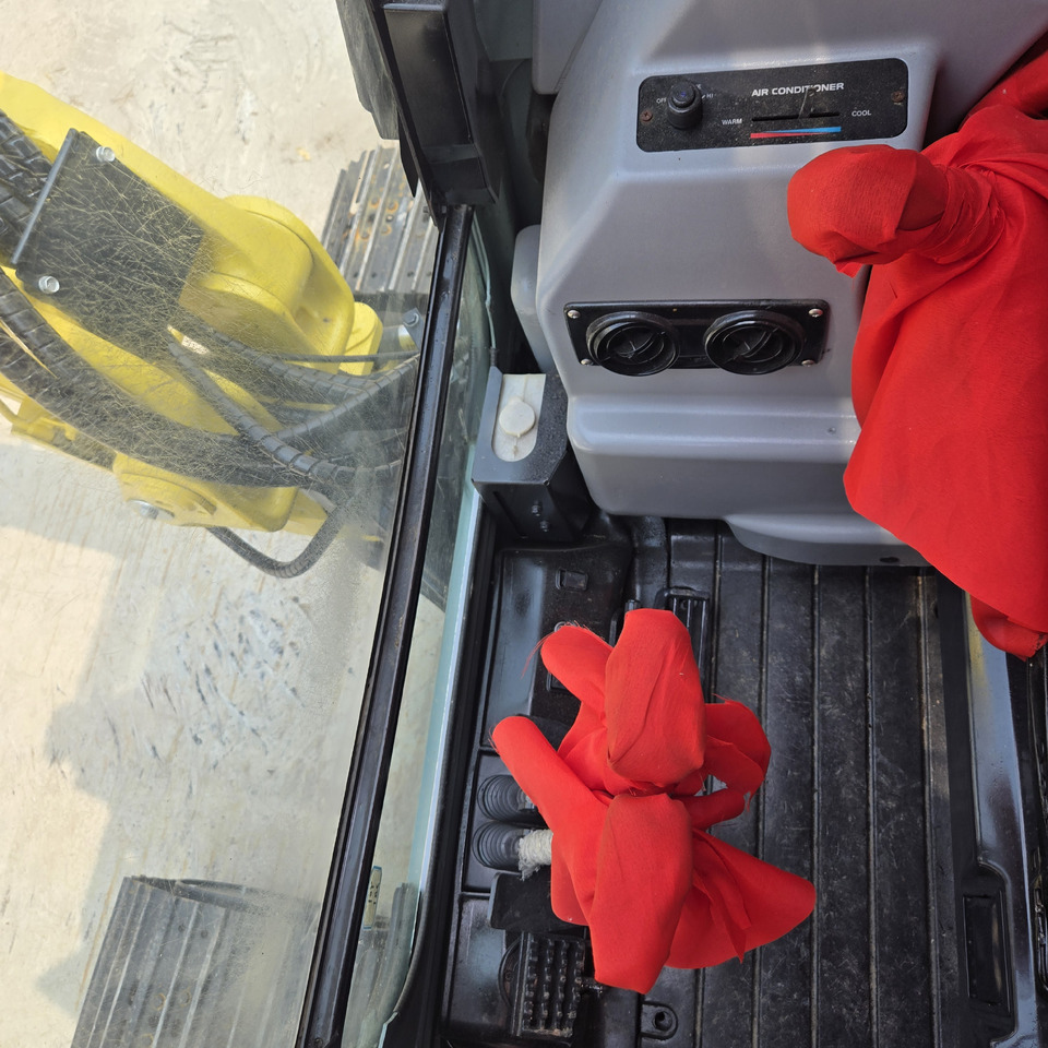 Yanmar Vio55 - حفارة مصغرة: صور 5 Yanmar Vio55 - حفارة مصغرة: صور 5