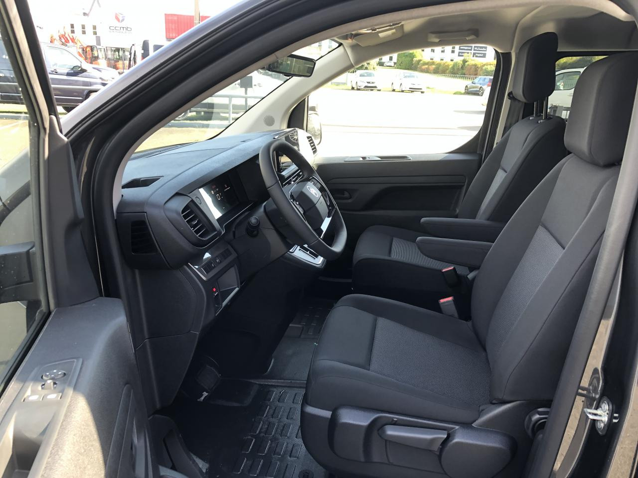 CITROEN Jumpy XL 2.0 BlueHDi - 180 S&S - BV EAT8 III CABINE APPROFONDIE Cabine approfondie Fixe PHASE 2 - فان: صور 5 CITROEN Jumpy XL 2.0 BlueHDi - 180 S&S - BV EAT8 III CABINE APPROFONDIE Cabine approfondie Fixe PHASE 2 - فان: صور 5