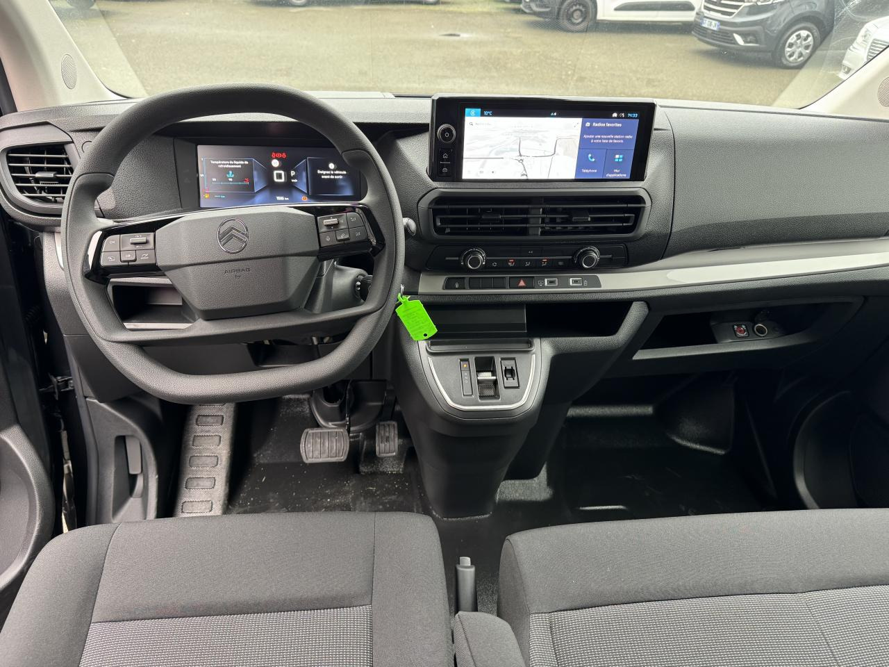 CITROEN Jumpy XL 2.0 BlueHDi - 180 S&S - BV EAT8 III CABINE APPROFONDIE Cabine approfondie Fixe PHASE 2 - فان: صور 3 CITROEN Jumpy XL 2.0 BlueHDi - 180 S&S - BV EAT8 III CABINE APPROFONDIE Cabine approfondie Fixe PHASE 2 - فان: صور 3