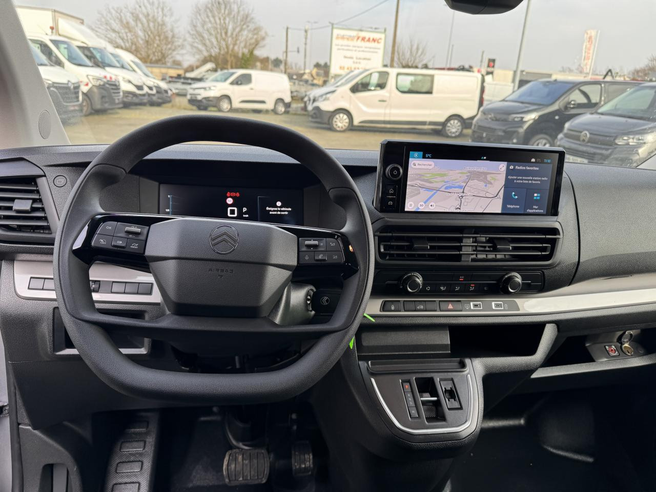 CITROEN Jumpy XL 2.0 BlueHDi - 180 S&S - BV EAT8 III FOURGON . PHASE 2 - فان: صور 4 CITROEN Jumpy XL 2.0 BlueHDi - 180 S&S - BV EAT8 III FOURGON . PHASE 2 - فان: صور 4