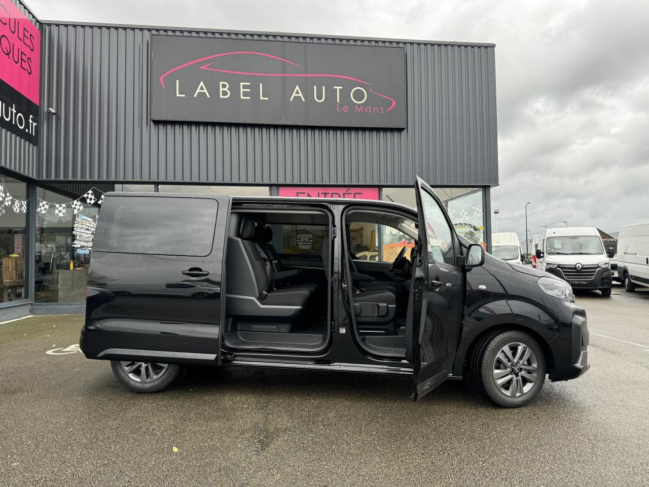 CITROEN jumpy M 2.0 BLUEHDI 180 S S EAT8 DOUBLE CABINE 5 PLACES - فان: صور 2 CITROEN jumpy M 2.0 BLUEHDI 180 S S EAT8 DOUBLE CABINE 5 PLACES - فان: صور 2