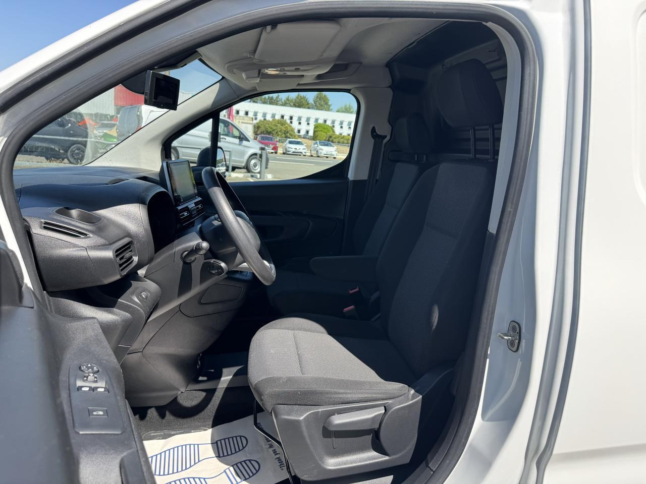 Citroen Berlingo M 650KG BLUEHDI 100 S&S DRIVER - فان المدمجة: صور 4 Citroen Berlingo M 650KG BLUEHDI 100 S&S DRIVER - فان المدمجة: صور 4