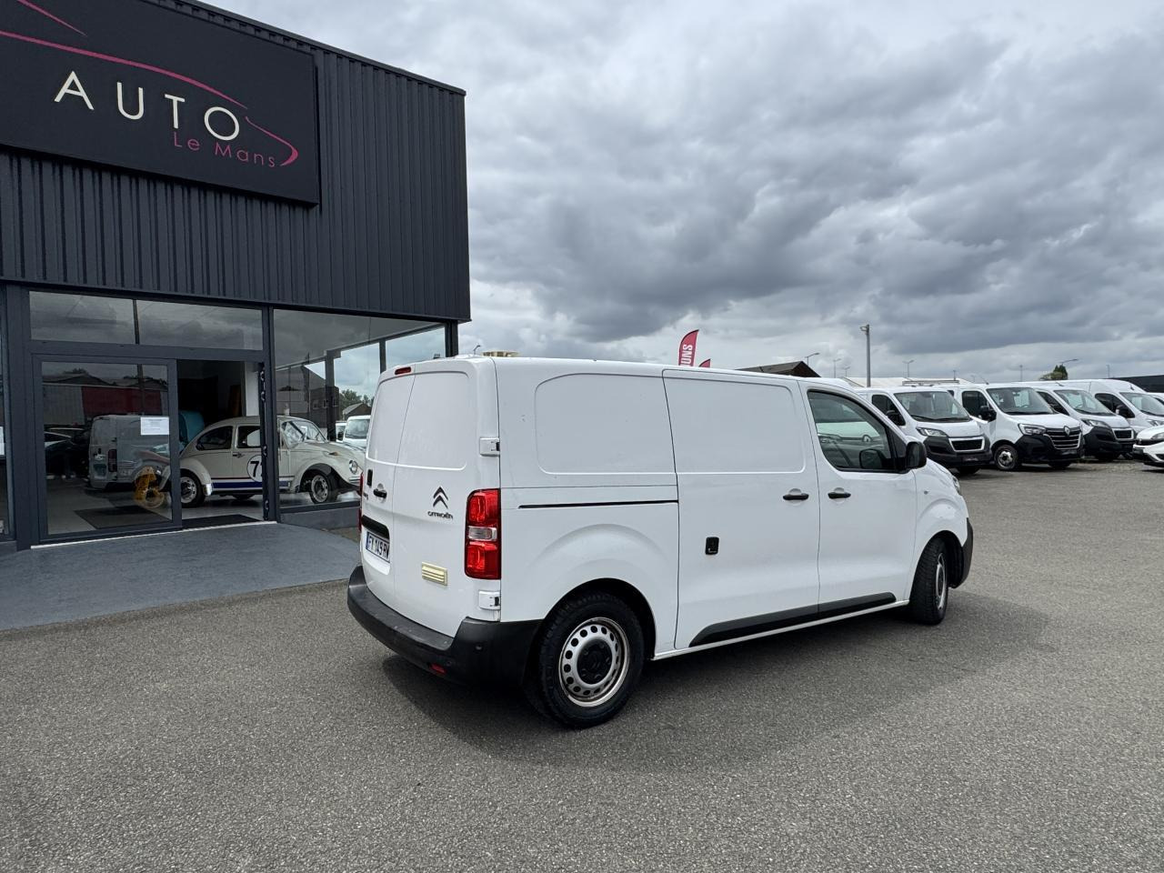 Citroen Jumpy M 1.5 BLUEHDI 120CH S&S DRIVER - فان: صور 5 Citroen Jumpy M 1.5 BLUEHDI 120CH S&S DRIVER - فان: صور 5