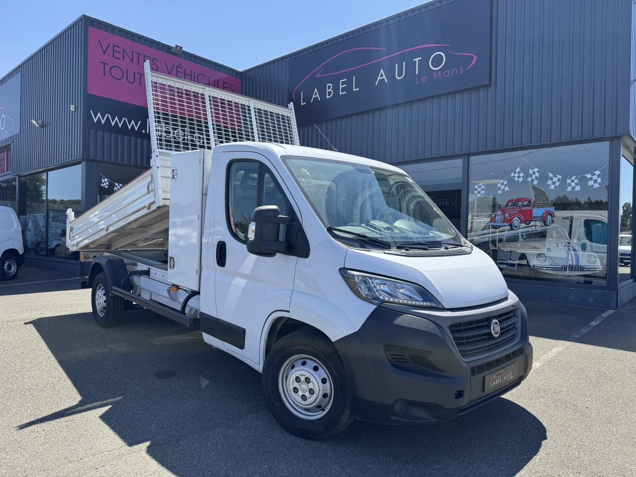 Fiat Ducato 3.5 MAXI L 2.3 MULTIJET 160CH BENNE ACIER PACK PRO NAV + COFFRE JPM - قلاب صغير: صور 2 Fiat Ducato 3.5 MAXI L 2.3 MULTIJET 160CH BENNE ACIER PACK PRO NAV + COFFRE JPM - قلاب صغير: صور 2