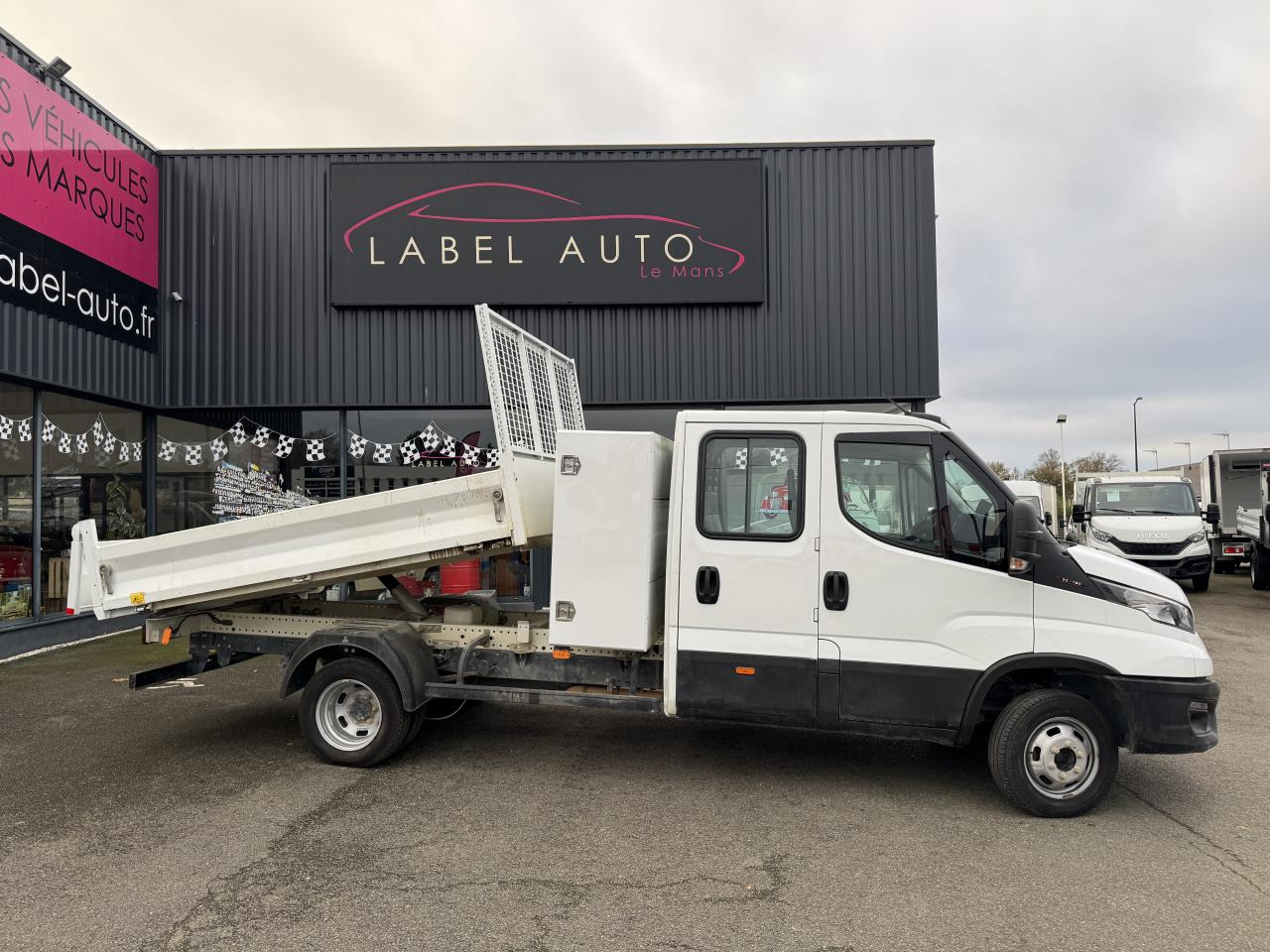 IVECO Daily 35 C 16 D S&S (Quad-Leaf) CHASSIS DOUBLE CABINE 2014 35C/35S CHASSIS CABINE DOUBLE Chassi - قلاب صغير, الشاحنات الصغيرة كابينة مزدوجة: صور 1 IVECO Daily 35 C 16 D S&S (Quad-Leaf) CHASSIS DOUBLE CABINE 2014 35C/35S CHASSIS CABINE DOUBLE Chassi - قلاب صغير, الشاحنات الصغيرة كابينة مزدوجة: صور 1