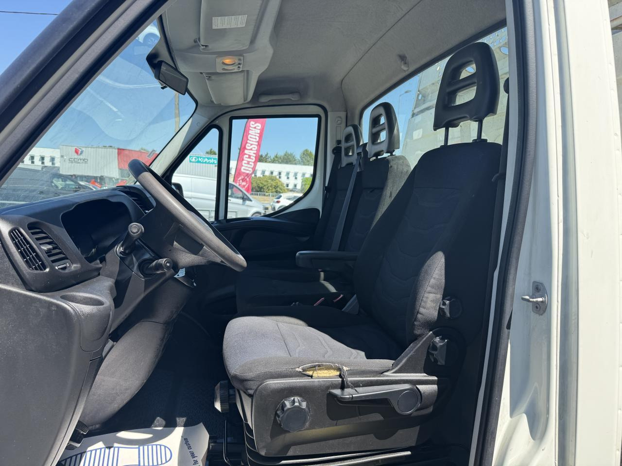 Iveco Daily IVECO 35 C 12 BENNE RJ 2.3 120 CH - قلاب صغير: صور 4 Iveco Daily IVECO 35 C 12 BENNE RJ 2.3 120 CH - قلاب صغير: صور 4