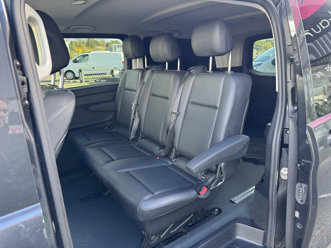 MERCEDES Vito MIXTO Extra Long 3.05t 119 CDI BlueEfficiency - BVA 9G-Tronic Propulsion MIXTO - BM 447 first - فان: صور 4 MERCEDES Vito MIXTO Extra Long 3.05t 119 CDI BlueEfficiency - BVA 9G-Tronic Propulsion MIXTO - BM 447 first - فان: صور 4