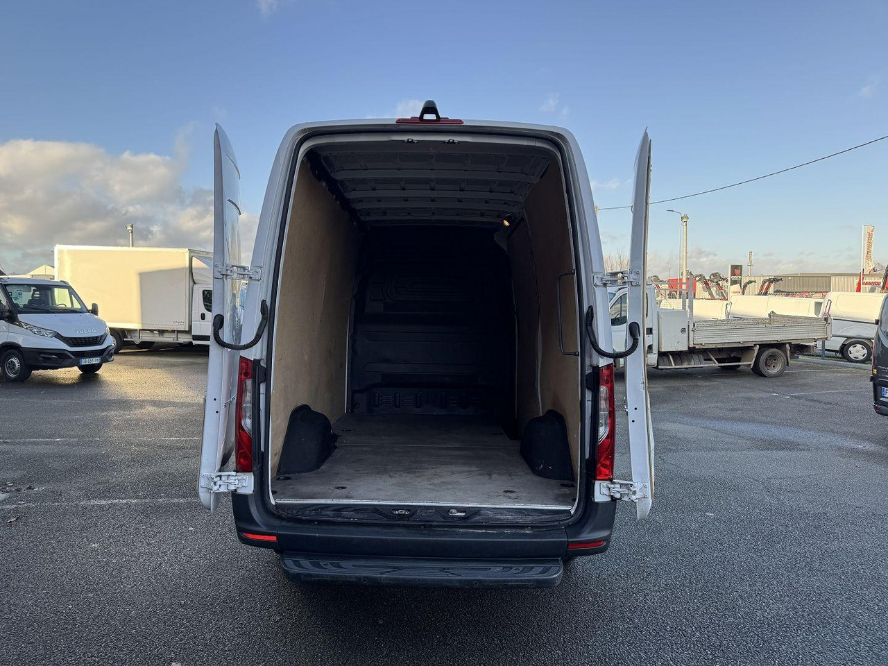 Mercedes Sprinter 315 CDI 37 3T5 PRO - فان: صور 3 Mercedes Sprinter 315 CDI 37 3T5 PRO - فان: صور 3
