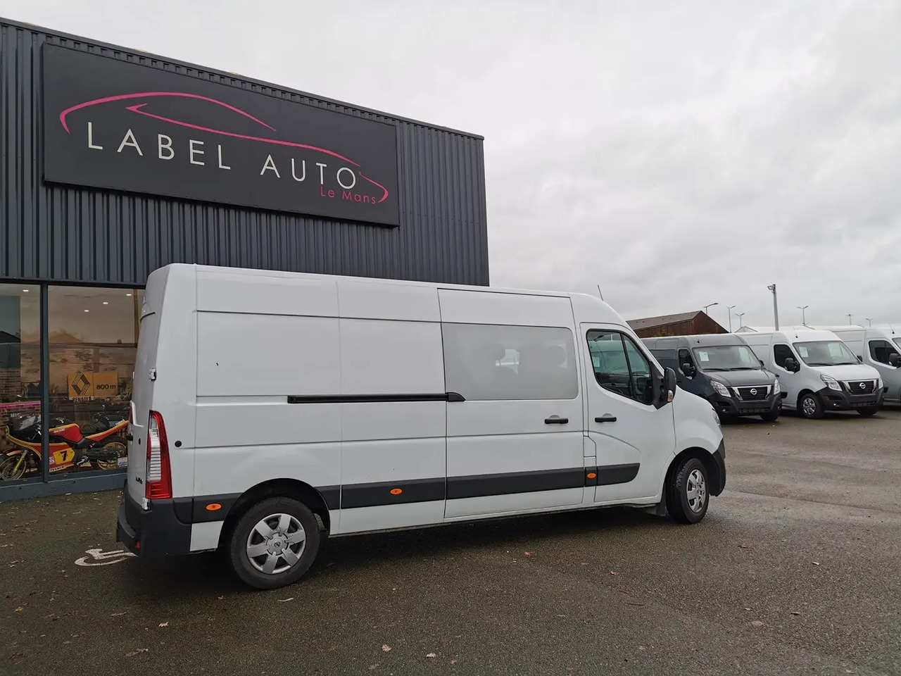 Nissan Interstar L2H2 3T5 2.3 DCI 135CH N-CONNECTA CAB APPRO - الشاحنات الصغيرة كابينة مزدوجة: صور 5 Nissan Interstar L2H2 3T5 2.3 DCI 135CH N-CONNECTA CAB APPRO - الشاحنات الصغيرة كابينة مزدوجة: صور 5