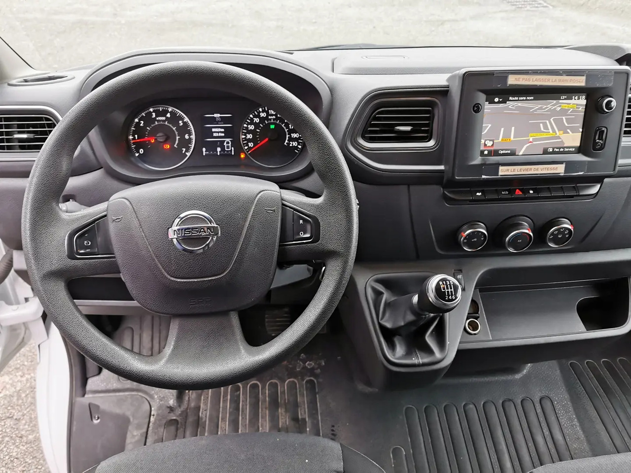 Nissan Interstar L2H2 3T5 2.3 DCI 135CH N-CONNECTA CAB APPRO - الشاحنات الصغيرة كابينة مزدوجة: صور 3 Nissan Interstar L2H2 3T5 2.3 DCI 135CH N-CONNECTA CAB APPRO - الشاحنات الصغيرة كابينة مزدوجة: صور 3