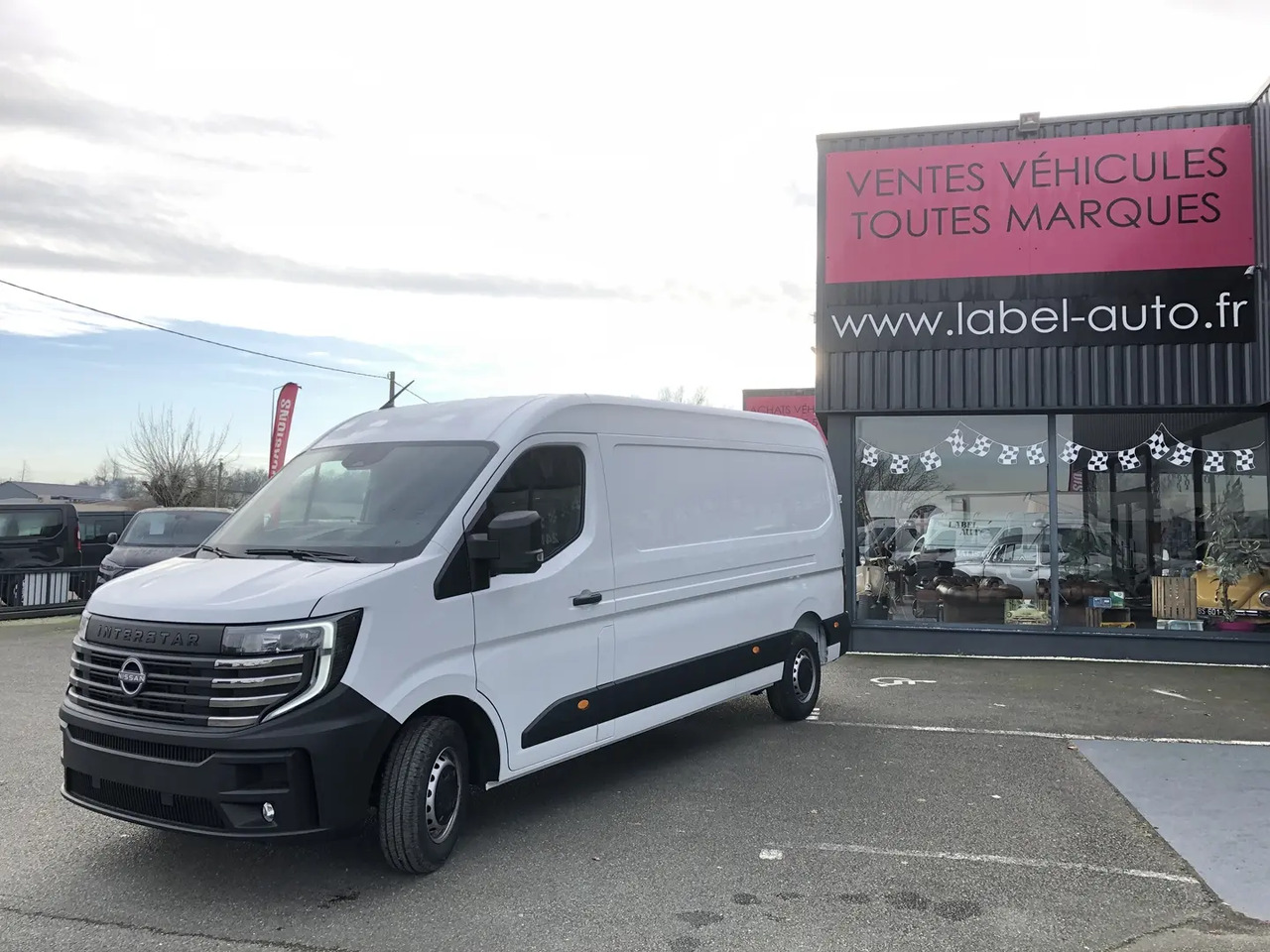 Nissan Interstar L3H2 3T5 2.0 DCI 150CH EURO6E N-CONNECTA - فان: صور 5 Nissan Interstar L3H2 3T5 2.0 DCI 150CH EURO6E N-CONNECTA - فان: صور 5