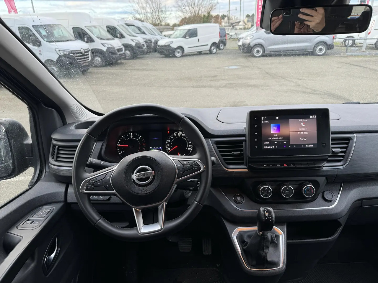 Nissan Primastar Avantour L2H1 3T0 2.0 DCI 150CH S/S TEKNA - حافلة صغيرة, ميكروباص: صور 4 Nissan Primastar Avantour L2H1 3T0 2.0 DCI 150CH S/S TEKNA - حافلة صغيرة, ميكروباص: صور 4