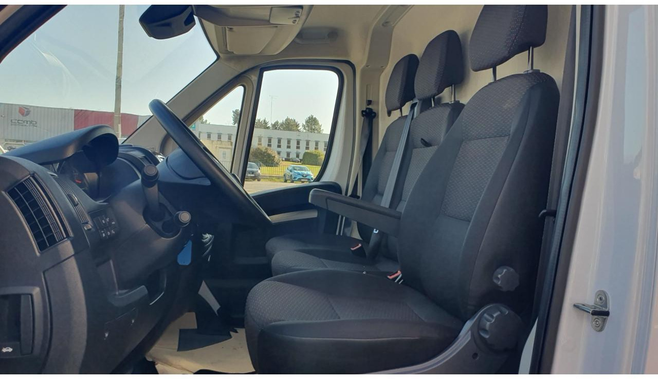 Peugeot Boxer 3.5t L2H2 2.2 HDi 140CH - فان: صور 5 Peugeot Boxer 3.5t L2H2 2.2 HDi 140CH - فان: صور 5