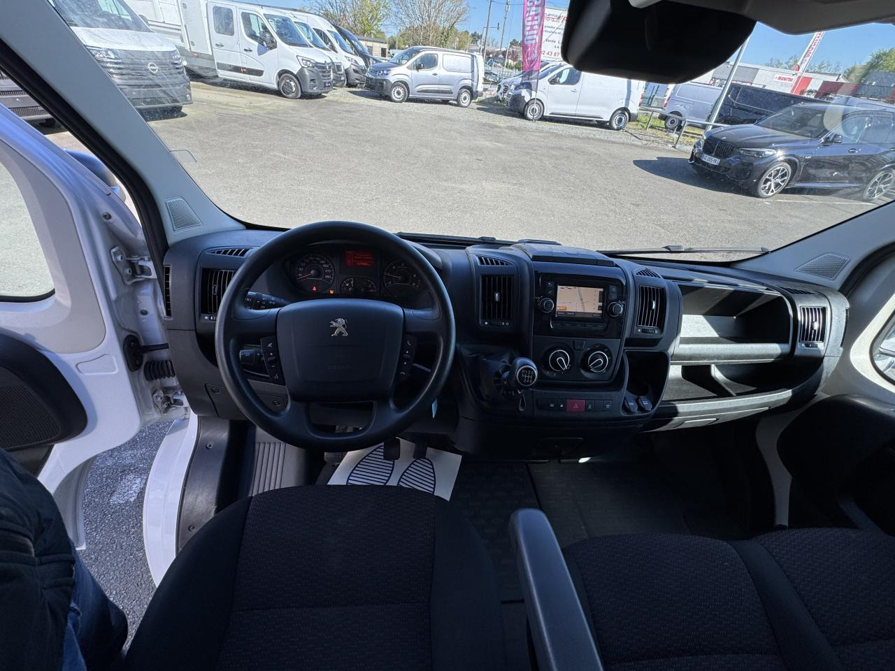 Peugeot Boxer 333 L1H1 2.2 BLUEHDI S&S 140CH ASPHALT - فان: صور 3 Peugeot Boxer 333 L1H1 2.2 BLUEHDI S&S 140CH ASPHALT - فان: صور 3
