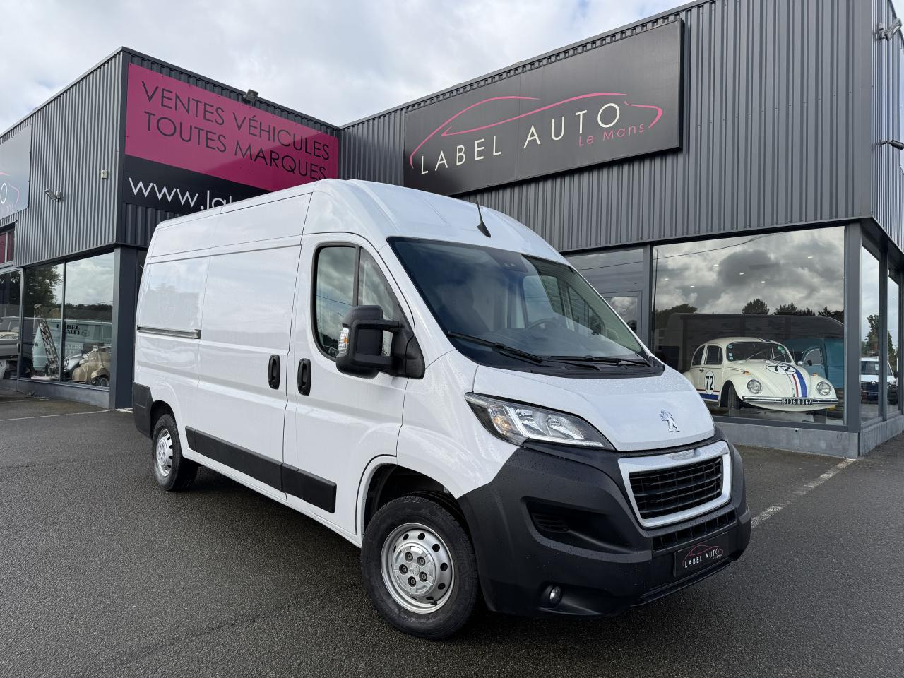 Peugeot Boxer 333 L2H2 2.2 BLUEHDI S&S 140CH ASPHALT - فان: صور 1 Peugeot Boxer 333 L2H2 2.2 BLUEHDI S&S 140CH ASPHALT - فان: صور 1