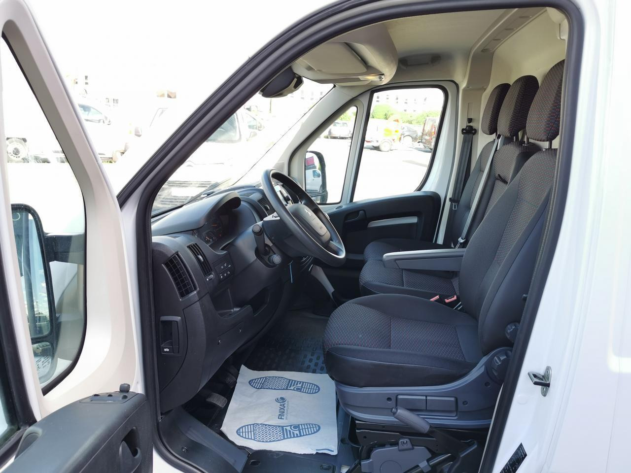 Peugeot Boxer Asphalt 333 L2H2 2.2 BlueHDi S&S - 120 III FOURGON TOLE Fourgon Tolé 333 L2H2 PHAS - فان: صور 5 Peugeot Boxer Asphalt 333 L2H2 2.2 BlueHDi S&S - 120 III FOURGON TOLE Fourgon Tolé 333 L2H2 PHAS - فان: صور 5