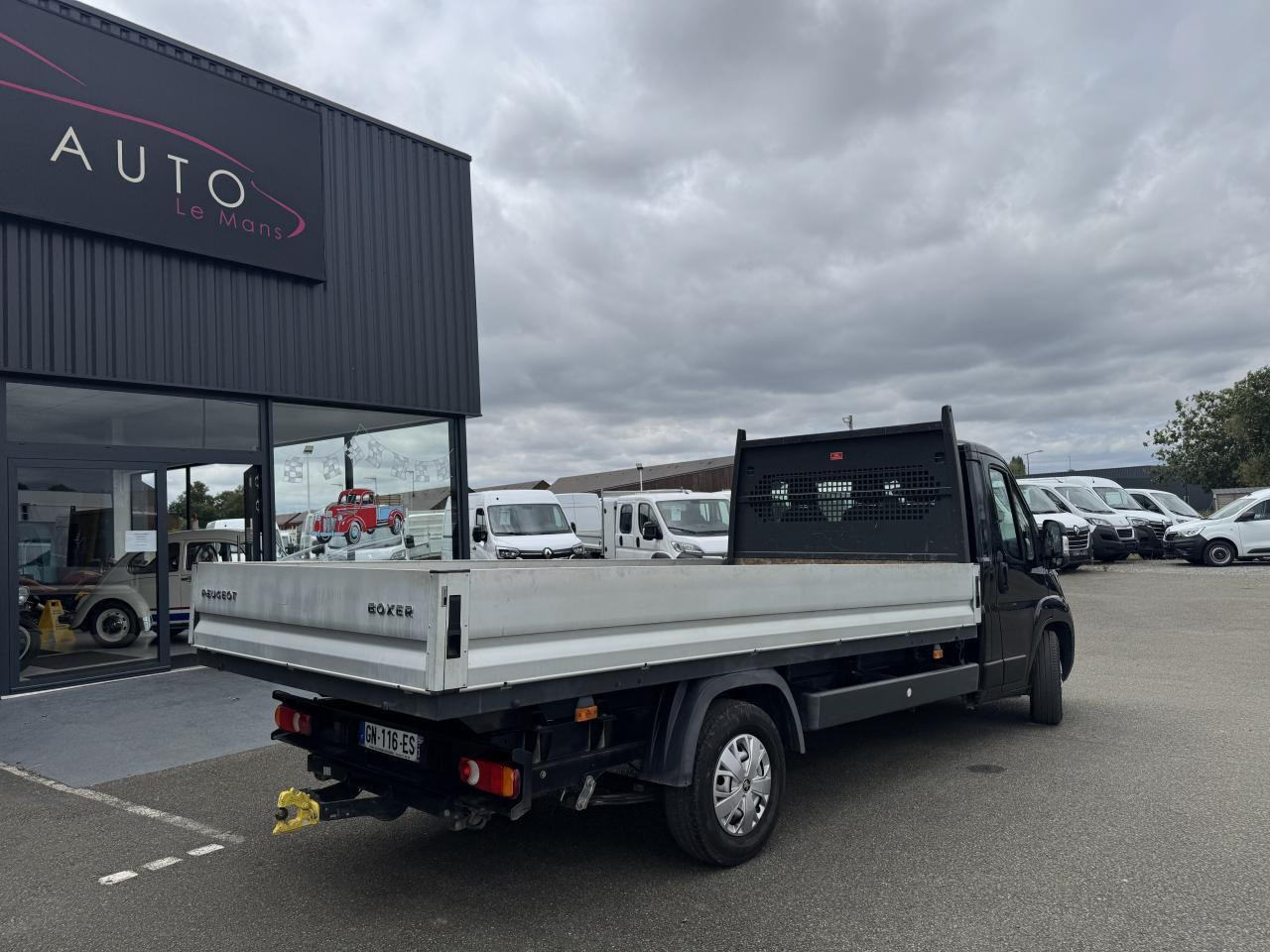 Peugeot Boxer PEUGEOT 3T5 PLATEAU 4M20 2.2 HDI 140 CH PREMIUM - الشاحنات الصغيرة المسطحة: صور 5 Peugeot Boxer PEUGEOT 3T5 PLATEAU 4M20 2.2 HDI 140 CH PREMIUM - الشاحنات الصغيرة المسطحة: صور 5