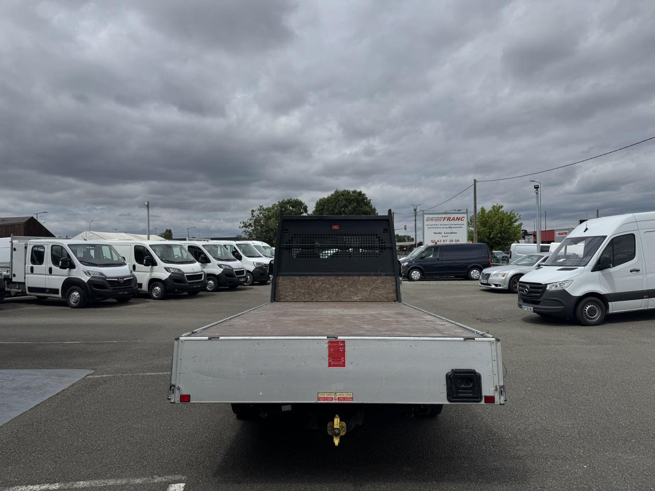 Peugeot Boxer PEUGEOT 3T5 PLATEAU 4M20 2.2 HDI 140 CH PREMIUM - الشاحنات الصغيرة المسطحة: صور 2 Peugeot Boxer PEUGEOT 3T5 PLATEAU 4M20 2.2 HDI 140 CH PREMIUM - الشاحنات الصغيرة المسطحة: صور 2
