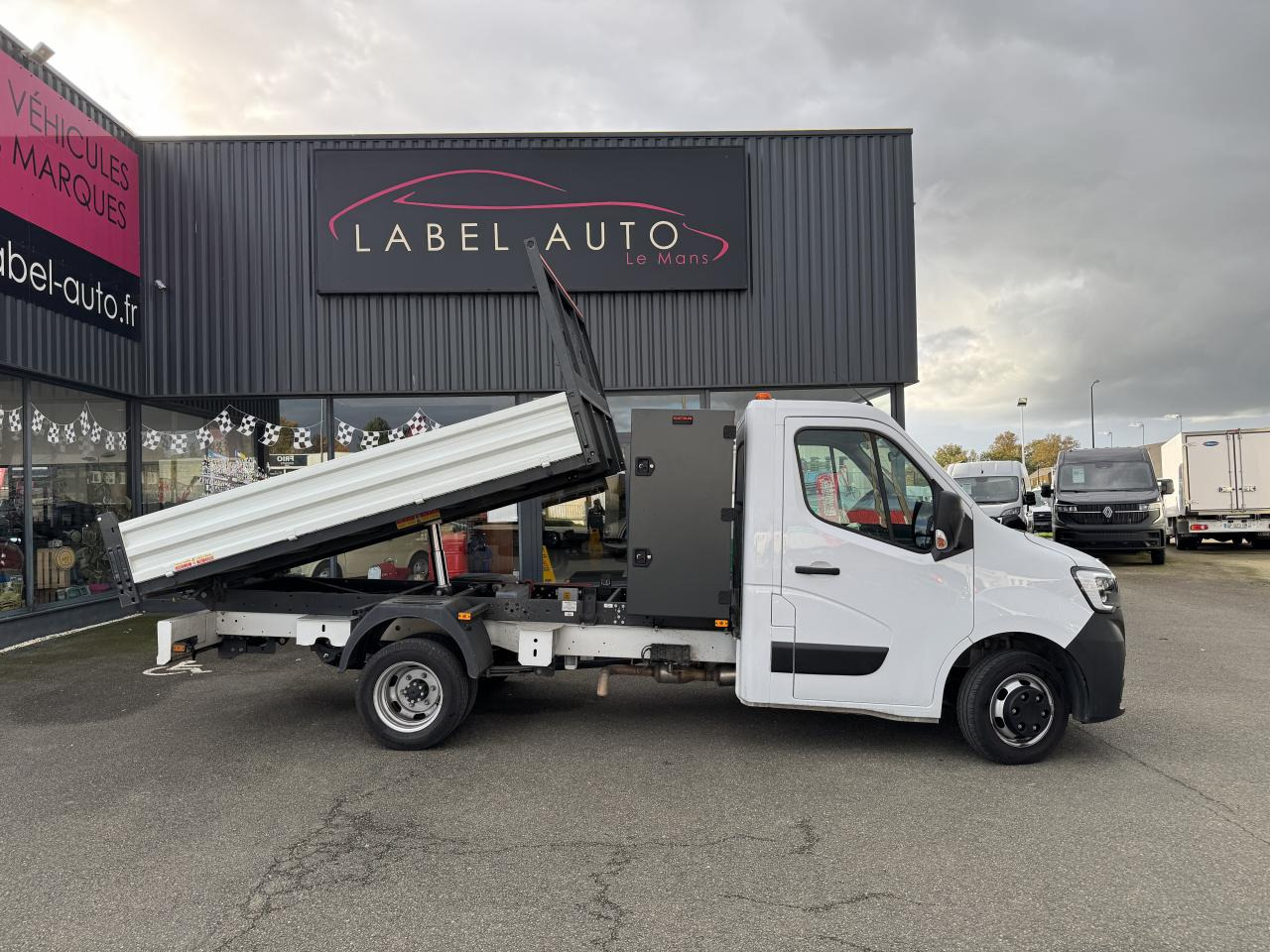 RENAULT MASTER 3T5 BENNE COFFRE RJ 2.3 DCI 145CH PROPULSION - أخرى: صور 5 RENAULT MASTER 3T5 BENNE COFFRE RJ 2.3 DCI 145CH PROPULSION - أخرى: صور 5