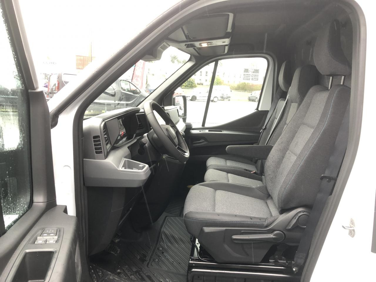 RENAULT Master Advance 3t3 L2H2 2.0 Blue dCi - 130 2025 IV FOURGON Fourgon L2H2 Traction - فان: صور 5 RENAULT Master Advance 3t3 L2H2 2.0 Blue dCi - 130 2025 IV FOURGON Fourgon L2H2 Traction - فان: صور 5