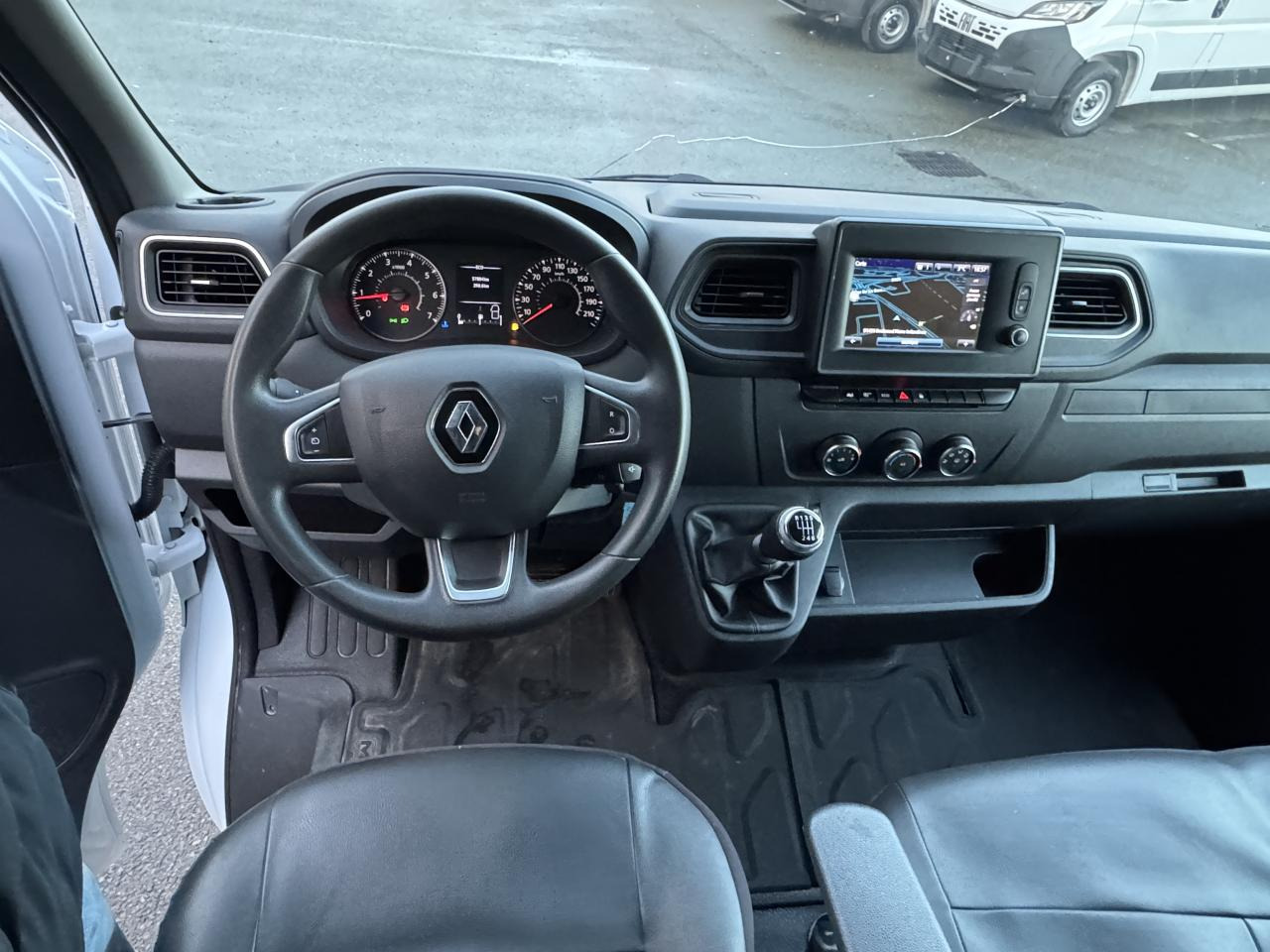 RENAULT Master Grand Confort F3300 L2H2 2.3 Blue dCi - 150 CH PORTE VERRE - فان: صور 3 RENAULT Master Grand Confort F3300 L2H2 2.3 Blue dCi - 150 CH PORTE VERRE - فان: صور 3