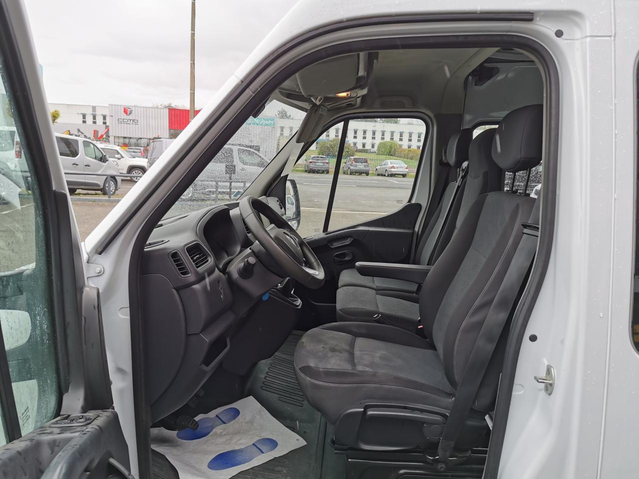RENAULT Master Grand Confort F3500 L2H2 2.3 Blue dCi - 150 Euro 6e  III CABINE APPROFONDIE Cabine approfondi - فان: صور 5 RENAULT Master Grand Confort F3500 L2H2 2.3 Blue dCi - 150 Euro 6e  III CABINE APPROFONDIE Cabine approfondi - فان: صور 5