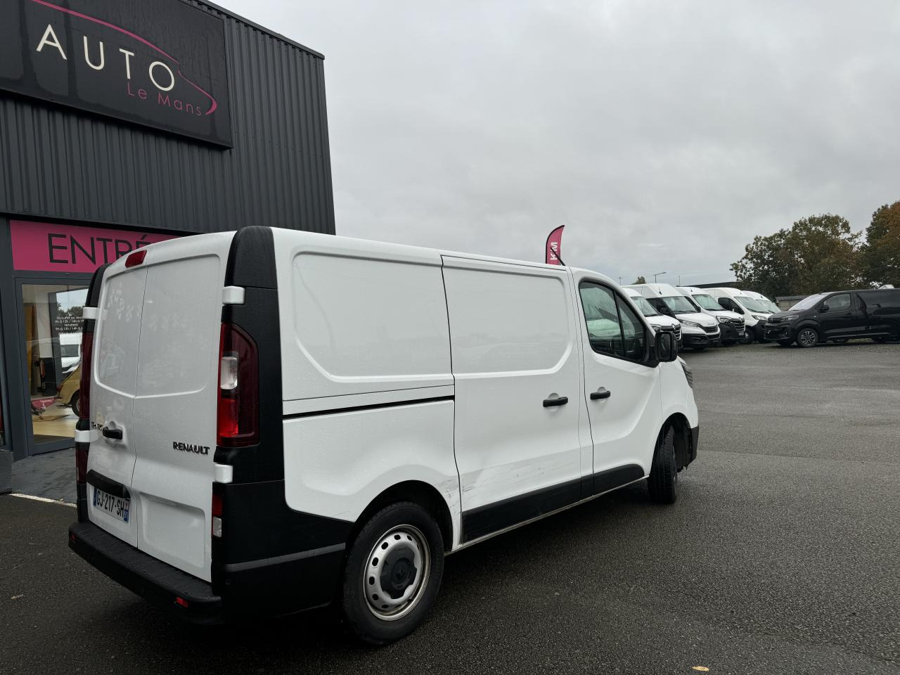 RENAULT TRAFIC L1H1 2.0 DCI 110CH FRIGORIFIQUE - فان: صور 5 RENAULT TRAFIC L1H1 2.0 DCI 110CH FRIGORIFIQUE - فان: صور 5