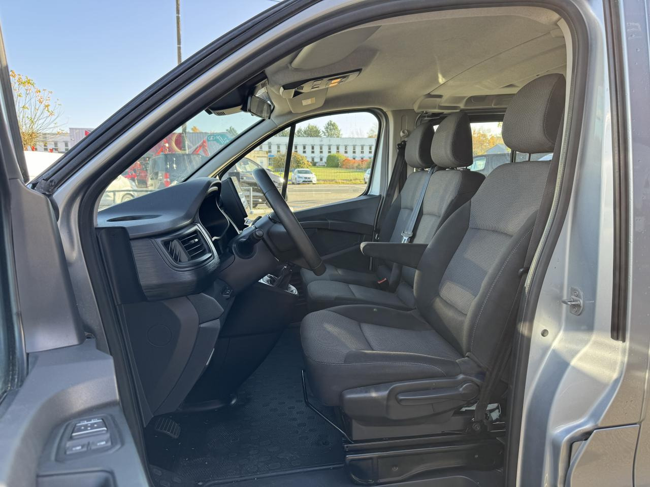 RENAULT Trafic L2 2.0 Energy dCi - 150 - S&S III COMBI Combi Zen L2H1 PHASE 3 - الشاحنات الصغيرة كابينة مزدوجة: صور 5 RENAULT Trafic L2 2.0 Energy dCi - 150 - S&S III COMBI Combi Zen L2H1 PHASE 3 - الشاحنات الصغيرة كابينة مزدوجة: صور 5