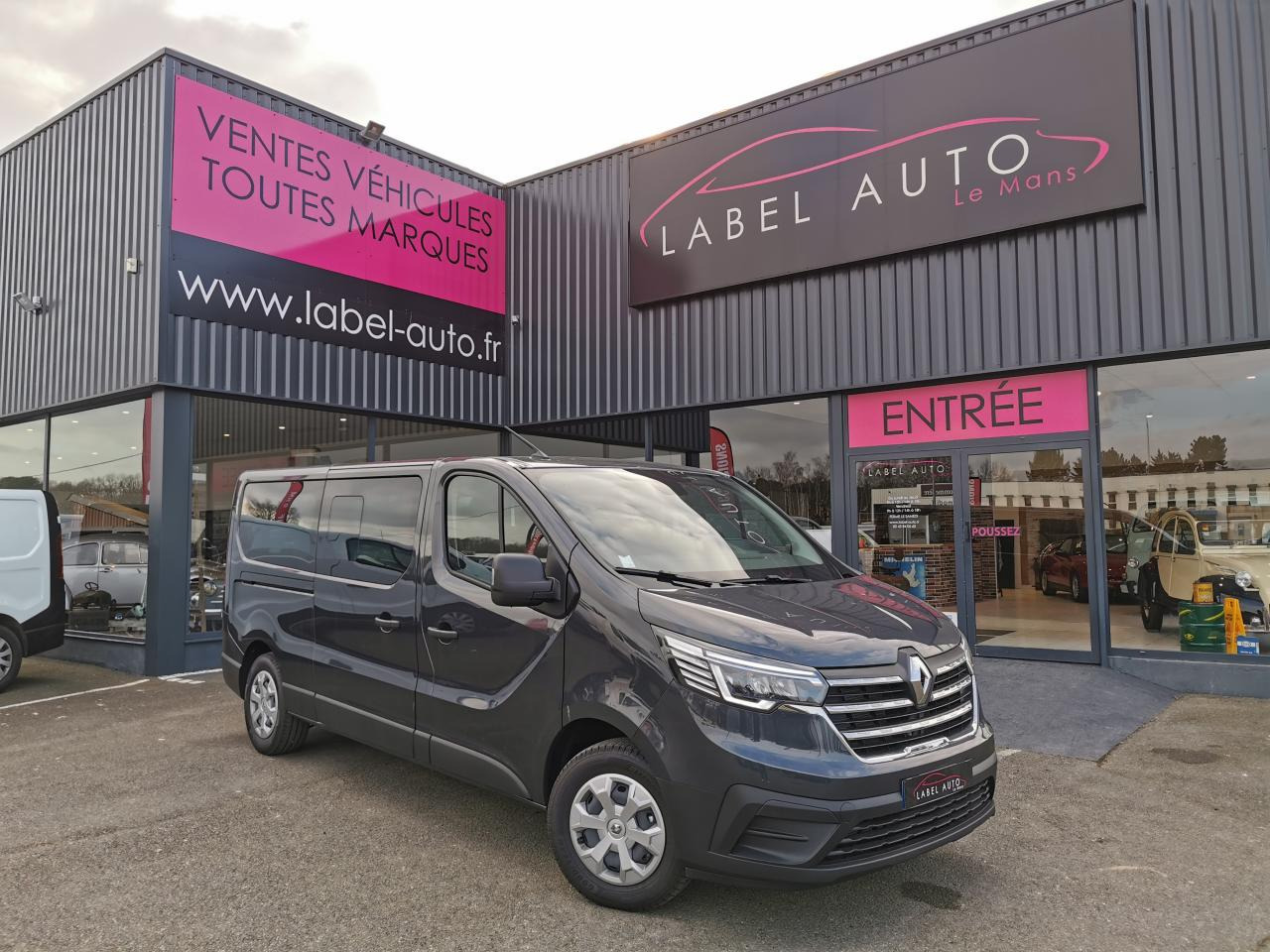 RENAULT Trafic L2 2.0 Energy dCi - 150 - S&S III COMBI Combi Zen L2H1 PHASE 3 - حافلة صغيرة, ميكروباص: صور 3 RENAULT Trafic L2 2.0 Energy dCi - 150 - S&S III COMBI Combi Zen L2H1 PHASE 3 - حافلة صغيرة, ميكروباص: صور 3