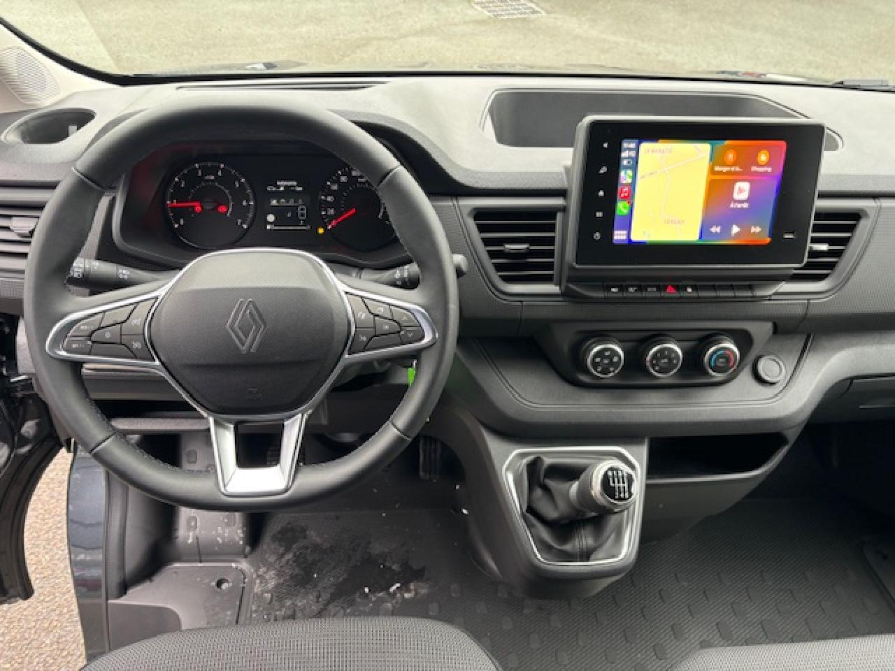 RENAULT Trafic L2H1 3000 Kg 2.0 Blue dCi - 150 2024 III FOURGON Fourgon Advance L2H1 PHASE 3 - فان: صور 4 RENAULT Trafic L2H1 3000 Kg 2.0 Blue dCi - 150 2024 III FOURGON Fourgon Advance L2H1 PHASE 3 - فان: صور 4