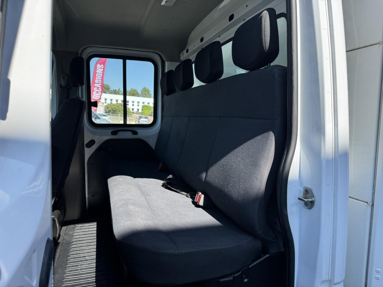 Renault Master RENAULT 3T5 BENNE + COFFRE RJ DOUBLE CABINE 6 PL 2.3 DCI 130 CH CONFORT + GPS + REGUL + CLIM - قلاب صغير: صور 4 Renault Master RENAULT 3T5 BENNE + COFFRE RJ DOUBLE CABINE 6 PL 2.3 DCI 130 CH CONFORT + GPS + REGUL + CLIM - قلاب صغير: صور 4