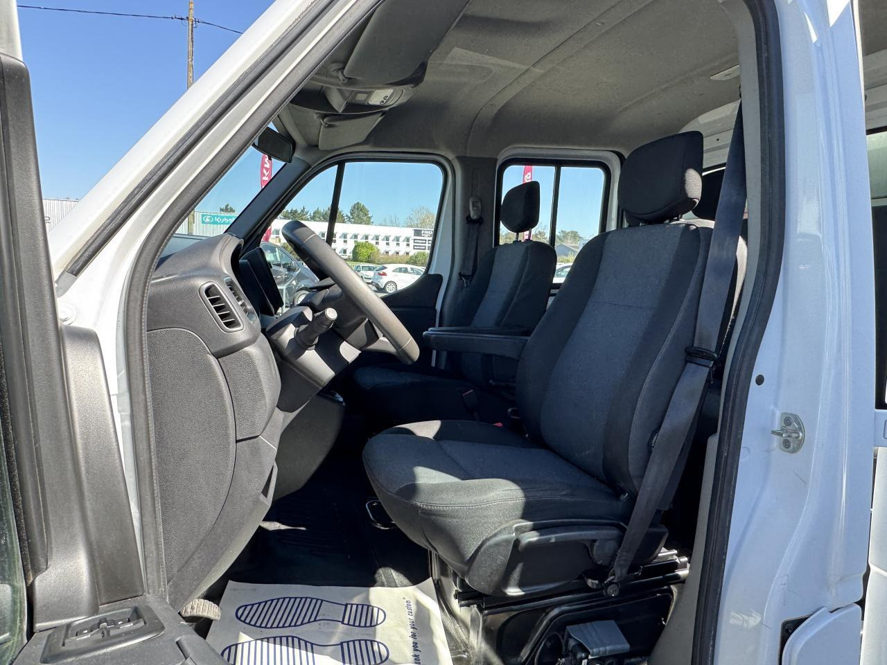 Renault Master RENAULT 3T5 BENNE + COFFRE RJ DOUBLE CABINE 6 PL 2.3 DCI 130 CH CONFORT + GPS + REGUL + CLIM - قلاب صغير: صور 4 Renault Master RENAULT 3T5 BENNE + COFFRE RJ DOUBLE CABINE 6 PL 2.3 DCI 130 CH CONFORT + GPS + REGUL + CLIM - قلاب صغير: صور 4