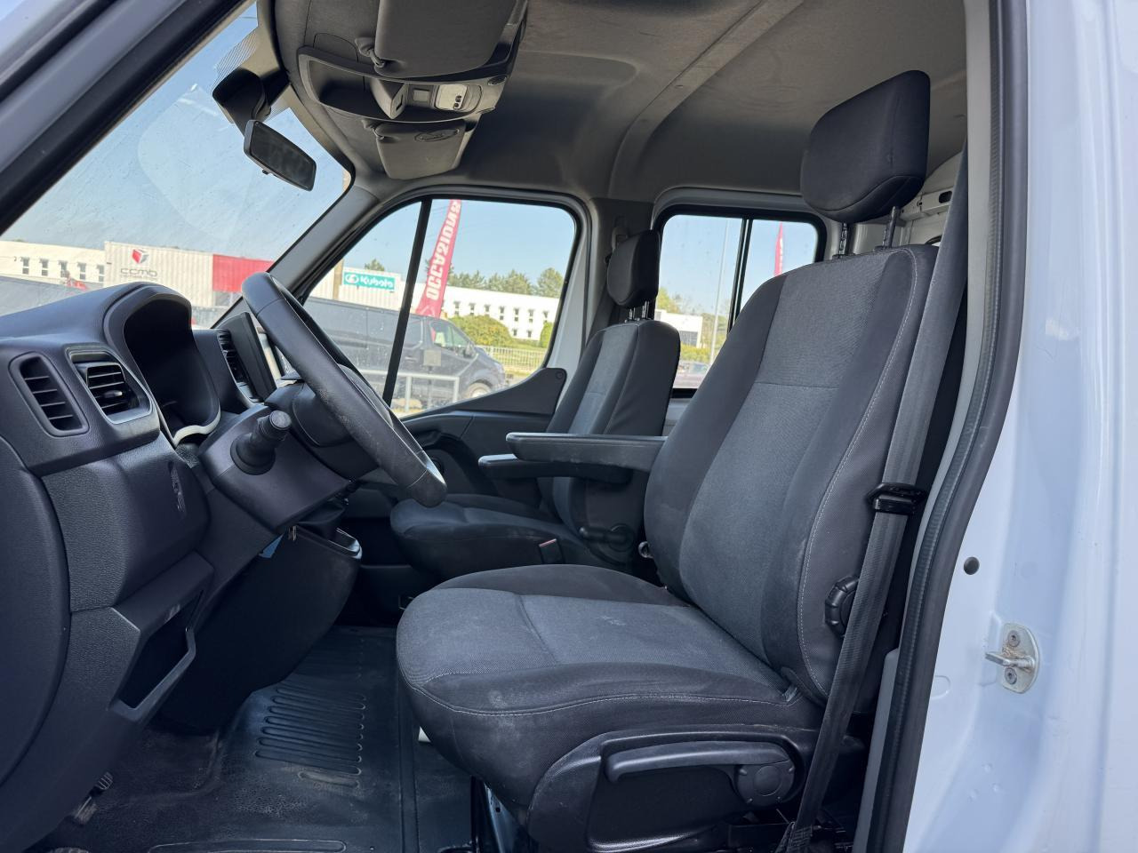 Renault Master combi RENAULT 3T5 BENNE + COFFRE RJ DOUBLE CABINE 6 PL 2.3 DCI 130 CH CONFORT + GPS + REGUL + CLIM - قلاب صغير: صور 4 Renault Master combi RENAULT 3T5 BENNE + COFFRE RJ DOUBLE CABINE 6 PL 2.3 DCI 130 CH CONFORT + GPS + REGUL + CLIM - قلاب صغير: صور 4