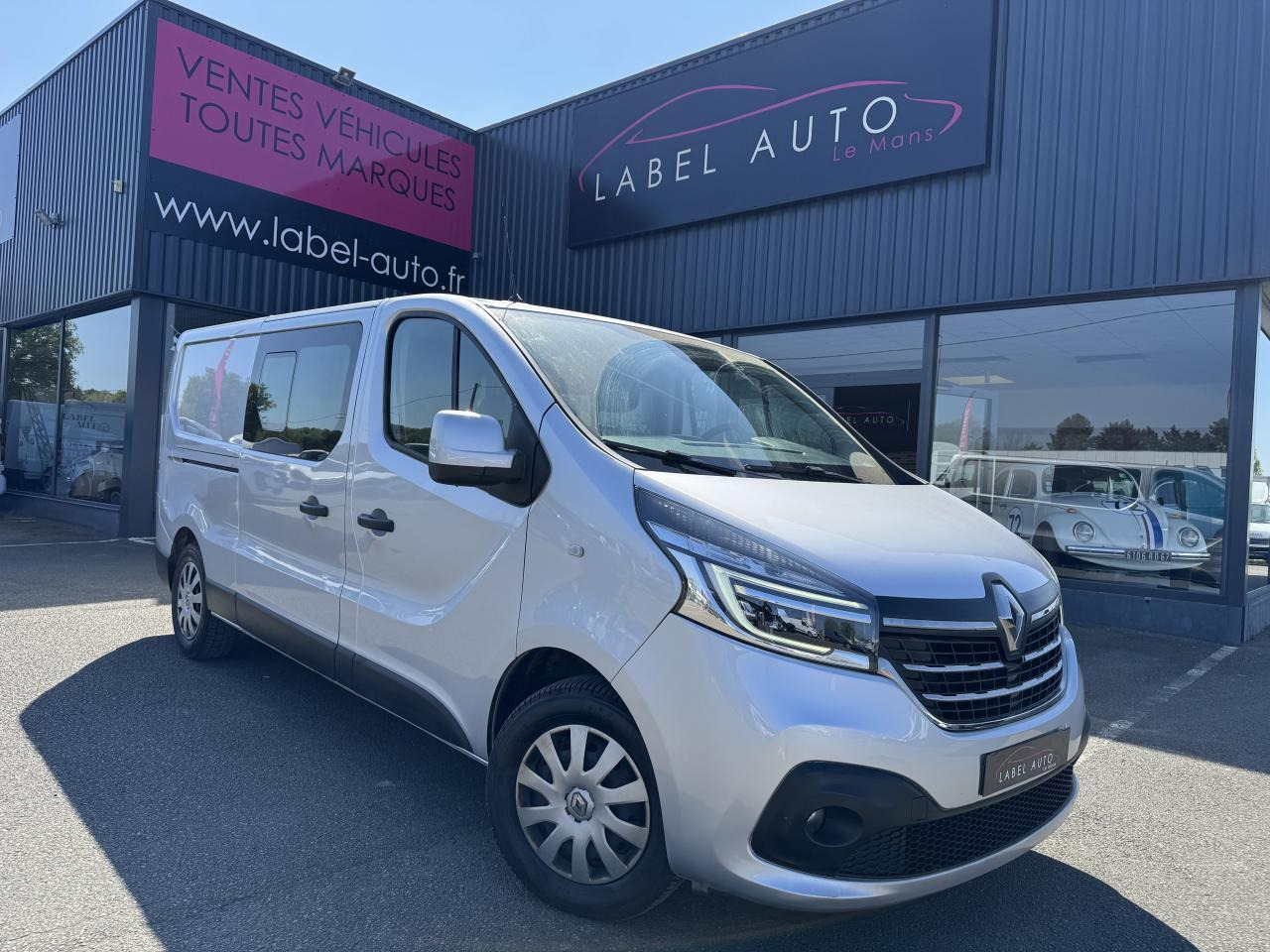 Renault Trafic L2H1 2.0 DCI 145CH CABINE APPROFONDIE 6 PLACES CONFORT EDC - الشاحنات الصغيرة كابينة مزدوجة: صور 2 Renault Trafic L2H1 2.0 DCI 145CH CABINE APPROFONDIE 6 PLACES CONFORT EDC - الشاحنات الصغيرة كابينة مزدوجة: صور 2