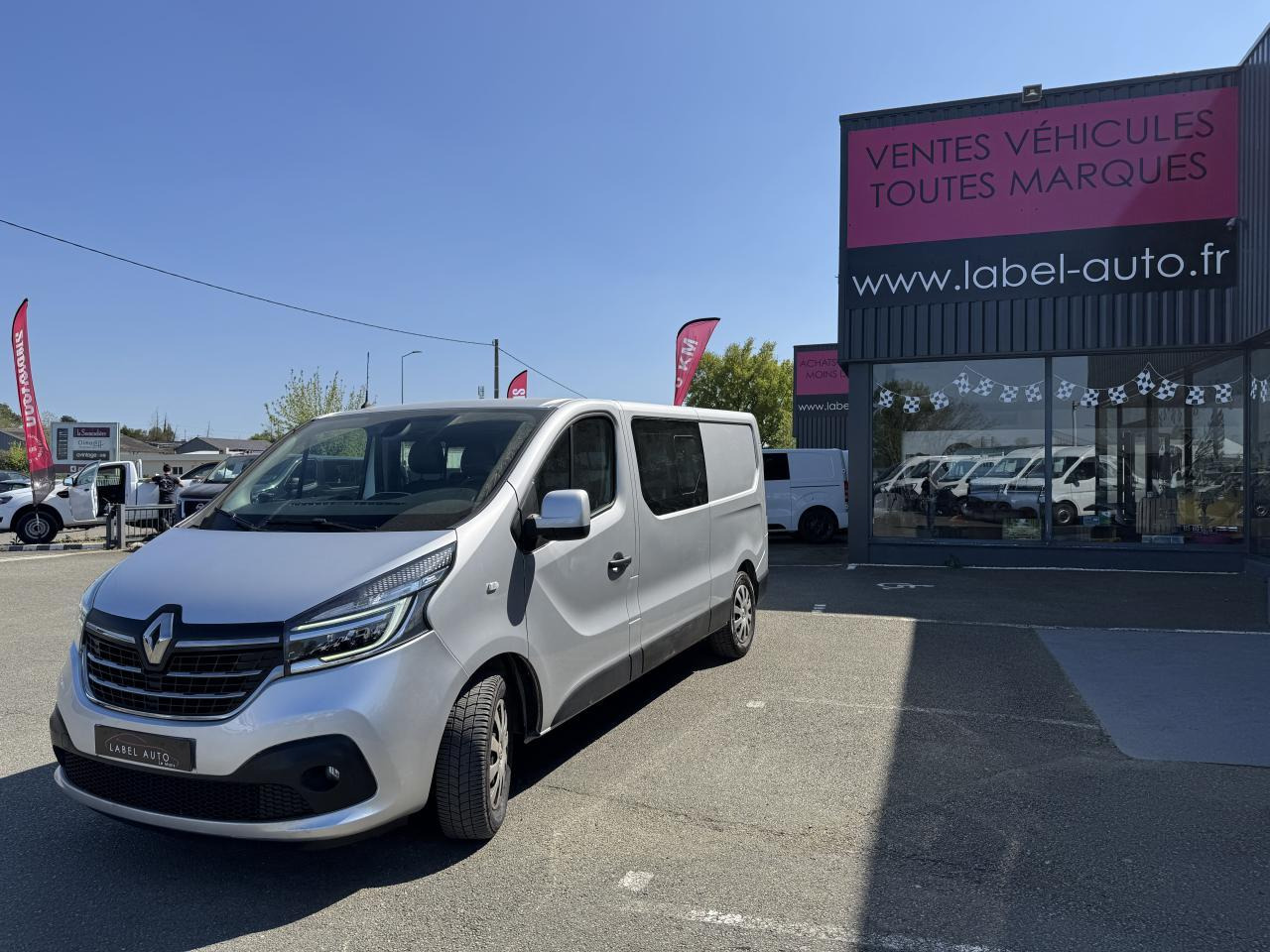 Renault Trafic L2H1 2.0 DCI 145CH CABINE APPROFONDIE 6 PLACES CONFORT EDC - الشاحنات الصغيرة كابينة مزدوجة: صور 4 Renault Trafic L2H1 2.0 DCI 145CH CABINE APPROFONDIE 6 PLACES CONFORT EDC - الشاحنات الصغيرة كابينة مزدوجة: صور 4
