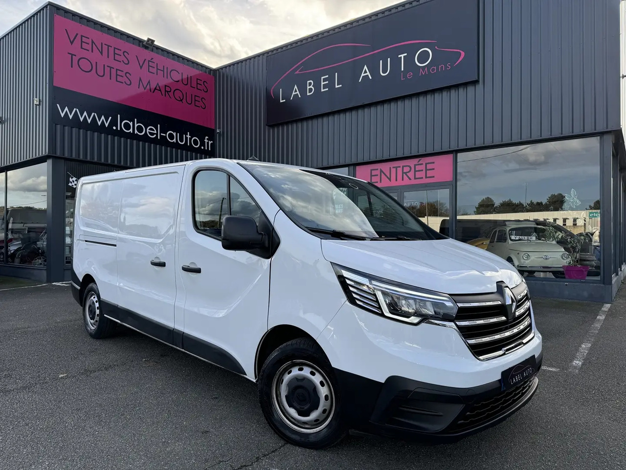 Renault Trafic L2H1 3T 2.0 BLUE DCI 130CH GRAND CONFORT - فان: صور 1 Renault Trafic L2H1 3T 2.0 BLUE DCI 130CH GRAND CONFORT - فان: صور 1