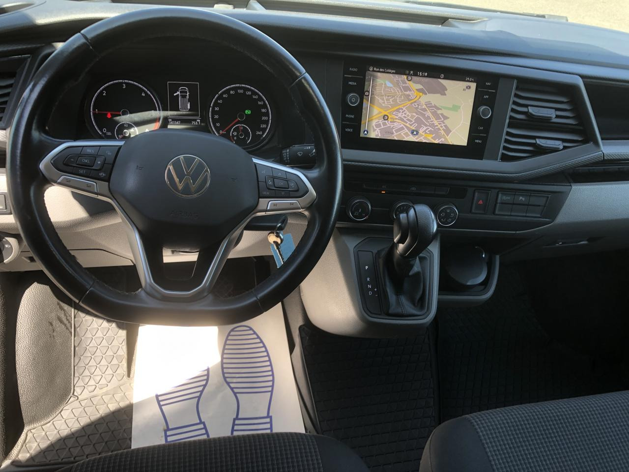 VOLKSWAGEN transporter 2.8T L1H1 2.0 TDI 150CH BUSINESS DSG7 - فان: صور 3 VOLKSWAGEN transporter 2.8T L1H1 2.0 TDI 150CH BUSINESS DSG7 - فان: صور 3