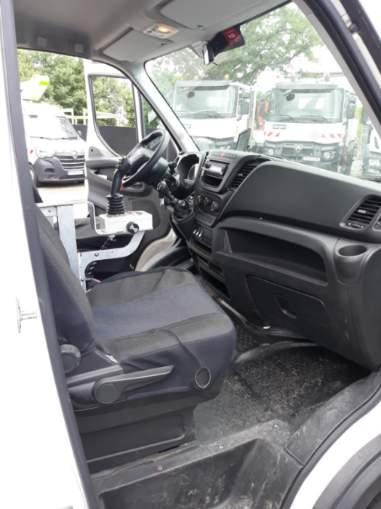 Iveco Daily 35S14 Plateau Nacelle 6m50 Spécial tunnel - مصاعد الازدهار محمولة على شاحنة: صور 5 Iveco Daily 35S14 Plateau Nacelle 6m50 Spécial tunnel - مصاعد الازدهار محمولة على شاحنة: صور 5